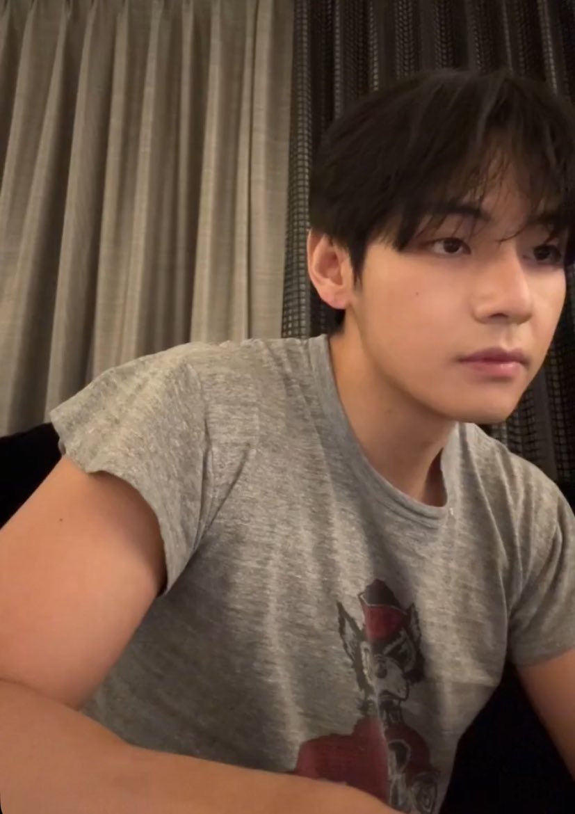 *✧ (@taeteluv_) on Twitter photo 