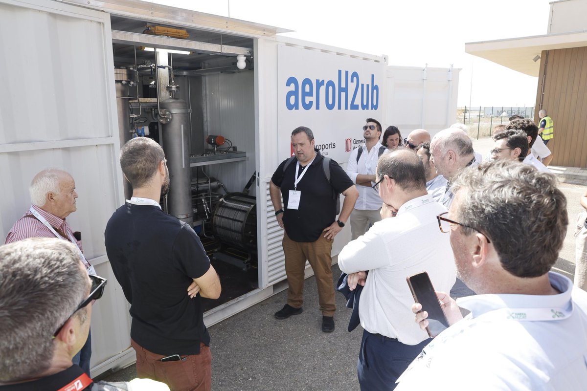 xarxaH2CAT's tweet image. Èxit del #H2CAT #DemoDay a Lleida! 🚀
 
Més de 100 persones van connectar ahir recerca i indústria per impulsar l’hidrogen verd i la mobilitat neta. 

L’aeroport de Lleida-Alguaire, clau per descarbonitzar l’aviació.   

🔗xarxah2cat.org/lh2cat-demo-da…