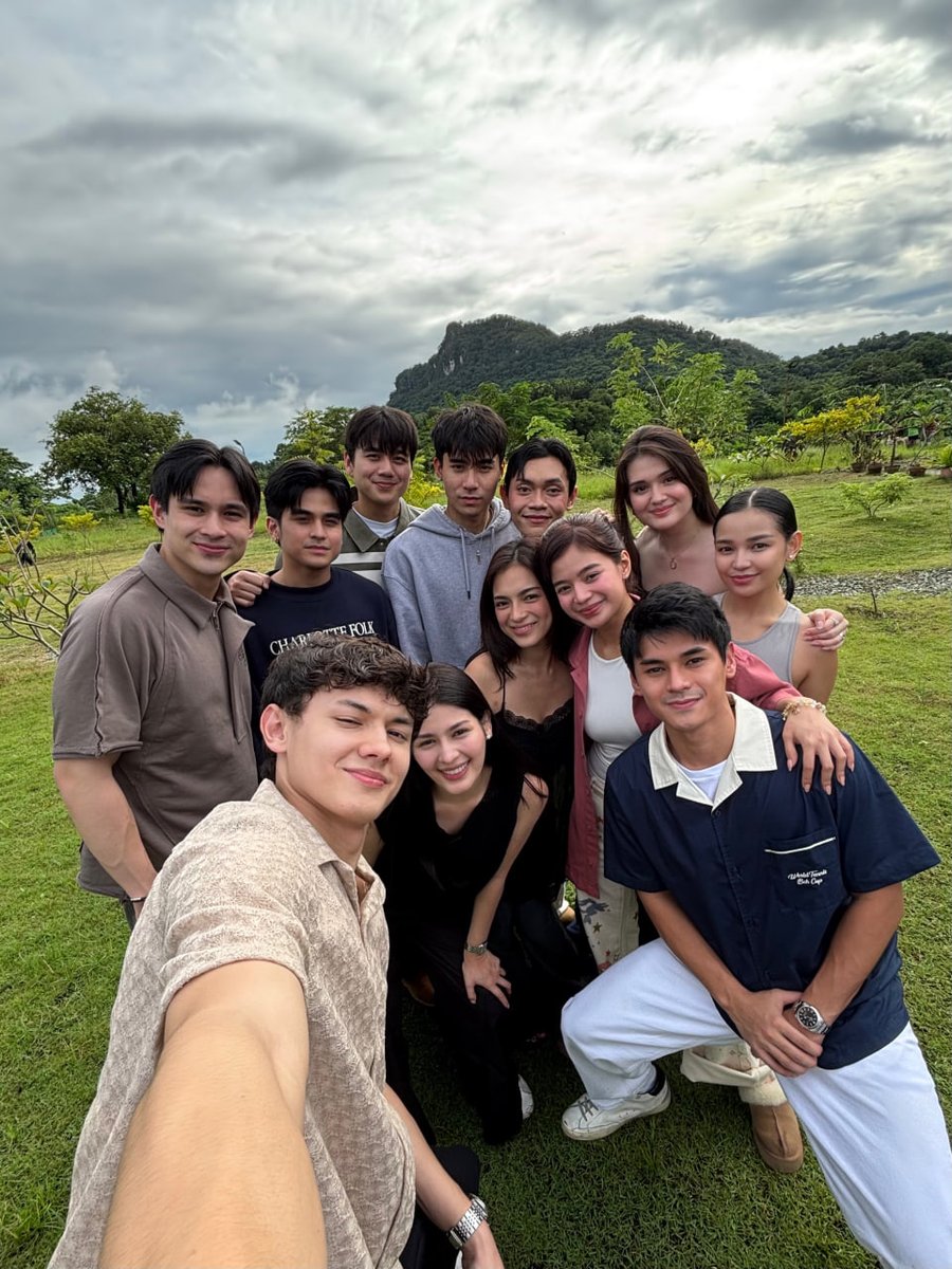 SECRET IS OUT! 🚪

Did you catch the live announcement earlier? 

The PBB Celebrity Collab Edition Housemates are reunited for 'The Secrets of Hotel 88', the latest GMA x ABS-CBN series collaboration produced by Star Creatives. 

A family mystery drama series coming soon!