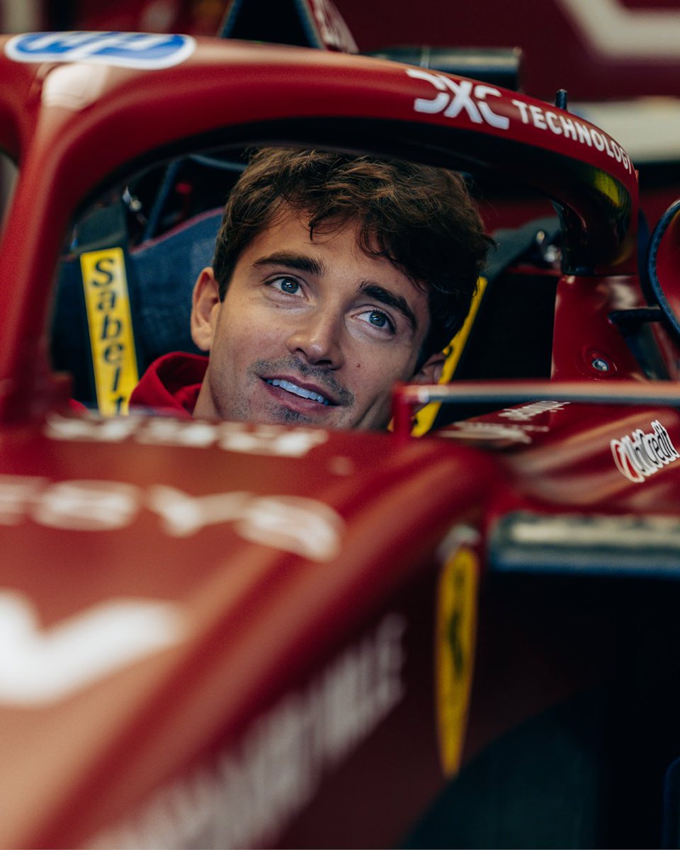 ScuderiaFerrari's tweet photo. A weekend of racing awaits 😎🇦🇿 https://t.co/zGziV4jjU0