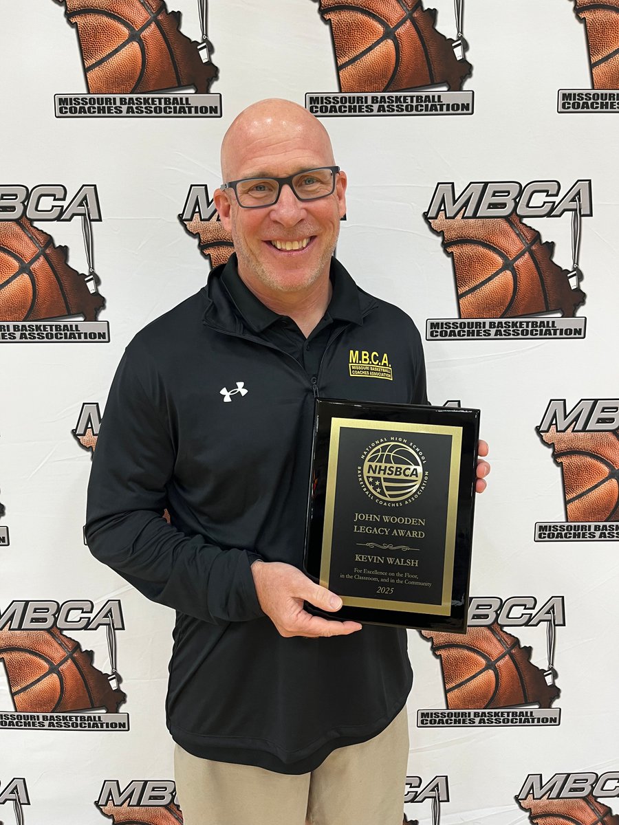 Congratulations to our 2025 John Wooden Legacy Award winners!

Lisa Glenn, Lawson High School
Kevin Walsh, Vianney High School

Thank you for your contributions to the game!