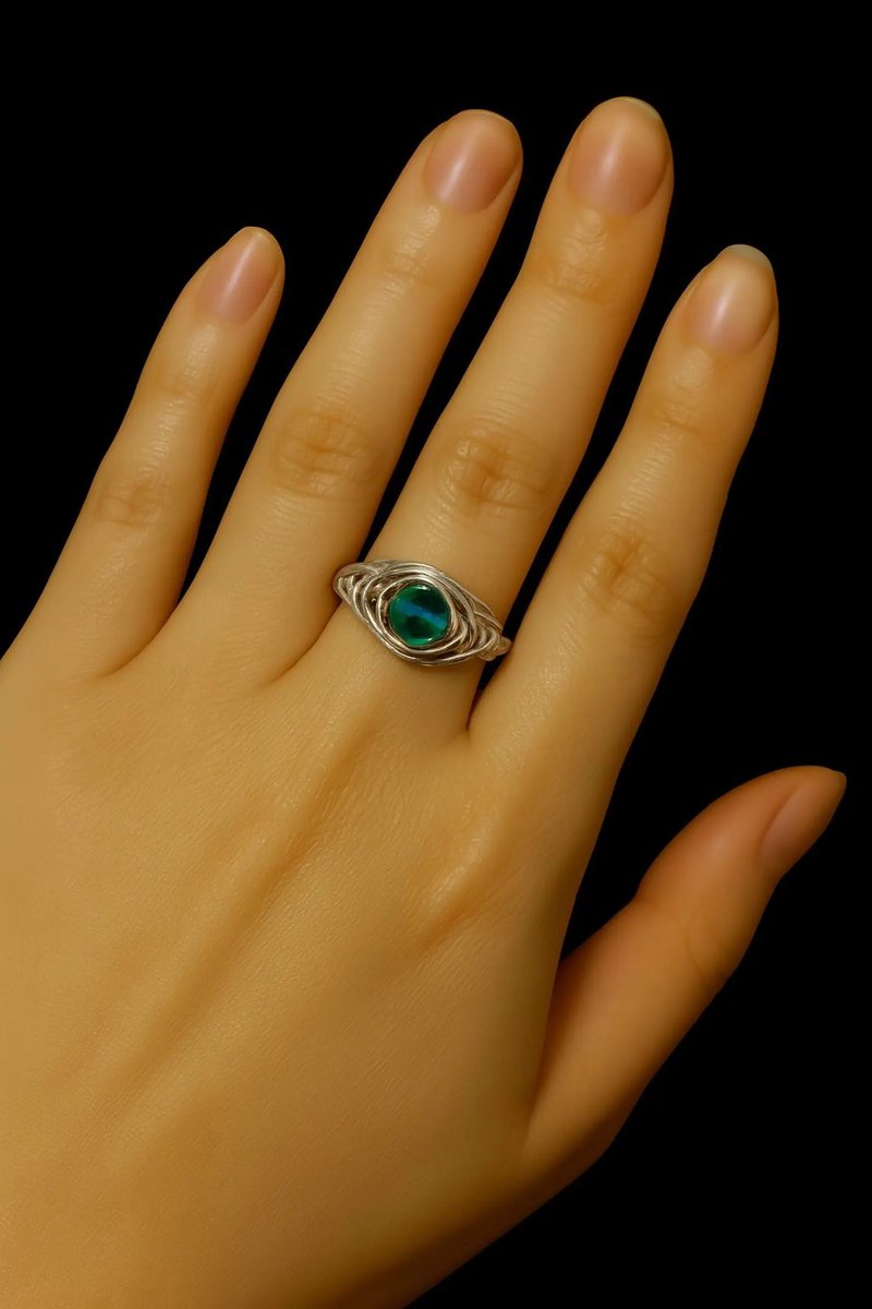 Covergirlbeads's tweet image. Simple Style Ring - Blueish Green bead wire wrapped in silver etsy.com/listing/436845… @audscrftdcrtns.bsky.social #ejwtt #WireWrapped #SimpleRing