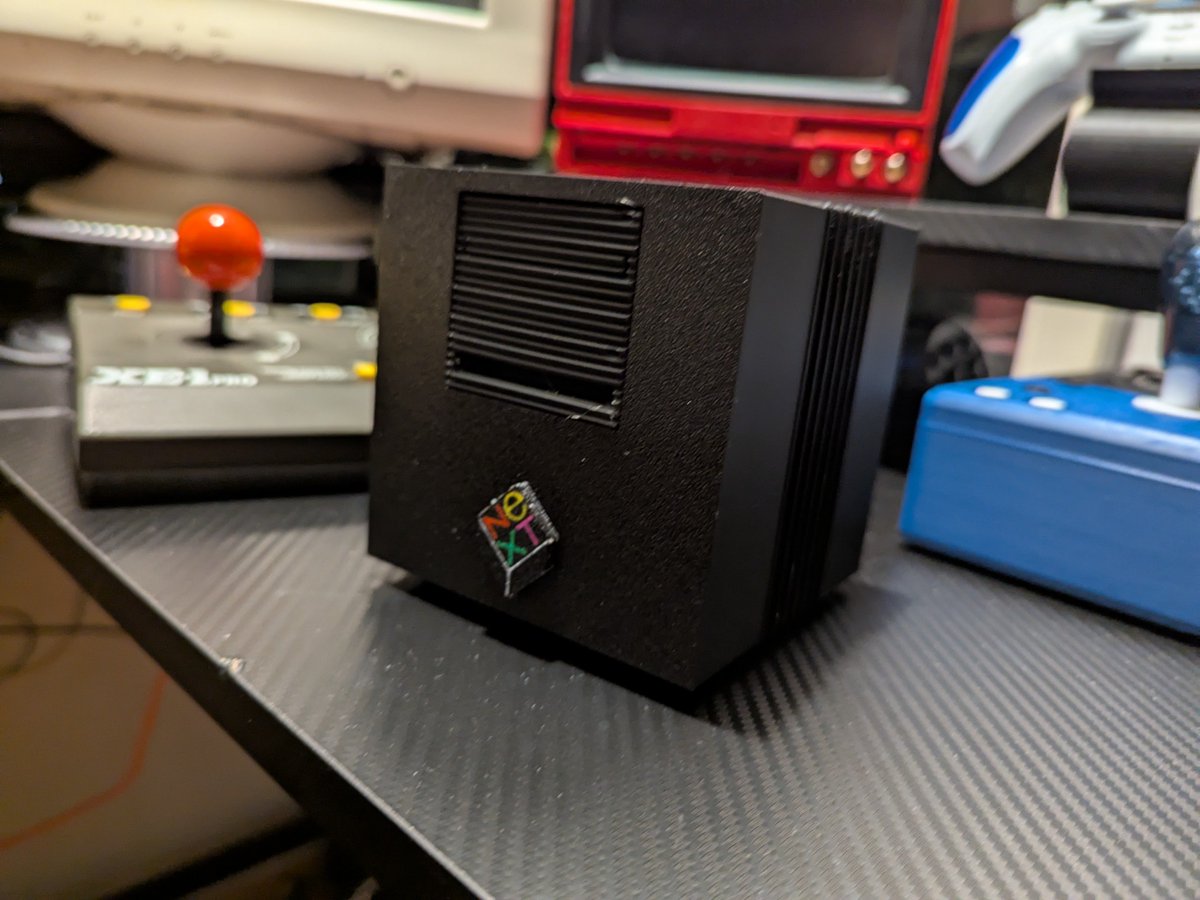 Clive_Frog_2_0's tweet image. This stand will be good for a few things