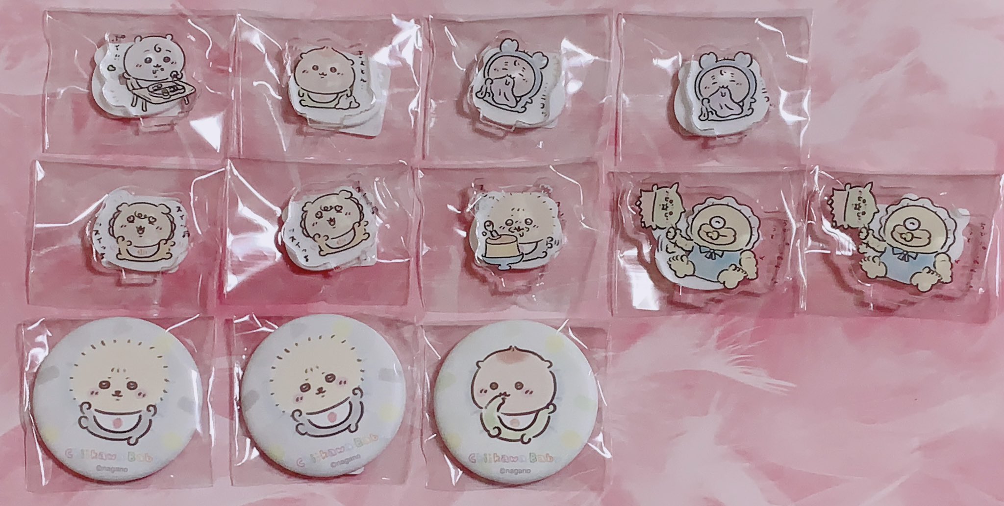 ちいかわ baby アクスタ 缶バッジ お気にいりを ぎゅぎゅっ