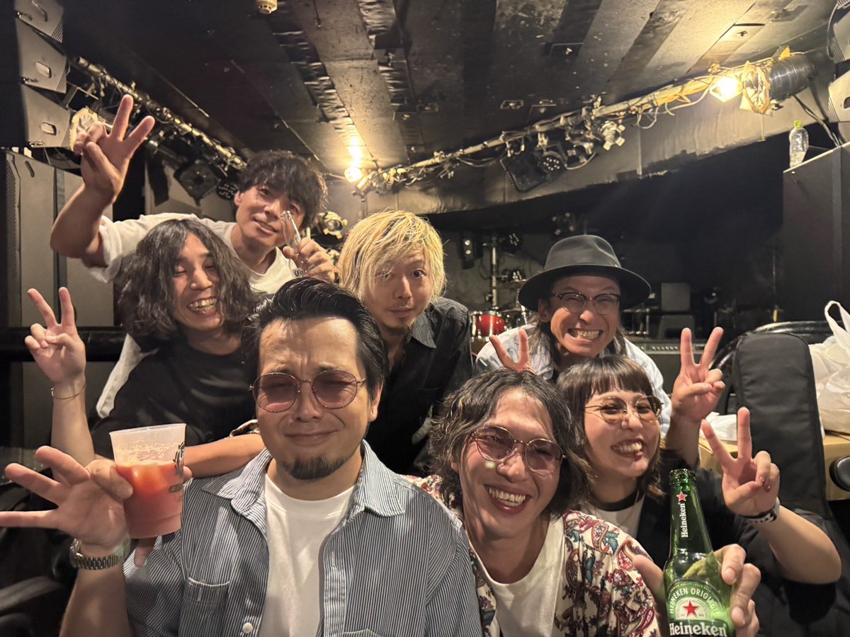いやいや、ブリキオーケストラよ。
お互いよくぞ音楽を続けてるものです。
そしてめちゃくちゃパワーアップしてのを見て心から嬉しく思います。

ということで20年来の友達のレコ発に参戦させてもらいました。ありがとう。

写真1.2.3→<a href="/10ma_photo/">遠間彩香</a>