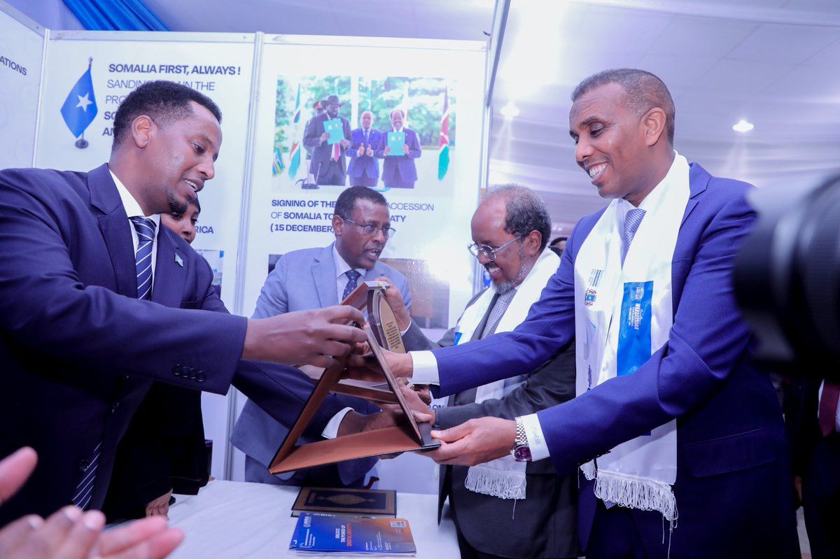 MOFASomalia's tweet photo. The Ministry of Foreign Affairs on Wednesday evening, 17 Sep, presented its achievements over the past three years under the Dan-Qaran Government, highlighting a foreign policy approach described as “Somalia at peace with the world”.
🔗➡https://t.co/YGL5Pgrhmr
#Somalia #Somali https://t.co/GeP15SaDvs