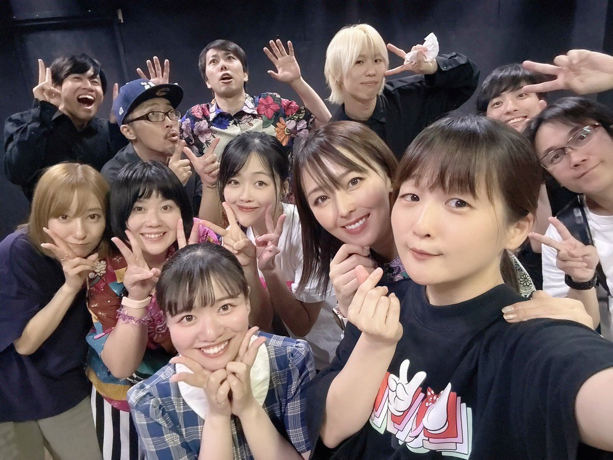 #奥様な魔女
今日も通し稽古をしましたー！
残り稽古もあと3回しかありません！！
日々の稽古を大切にして、精度を上げていきます💪😃

【チケット予約はこちらから】
ticket.corich.jp/apply/387416/k…