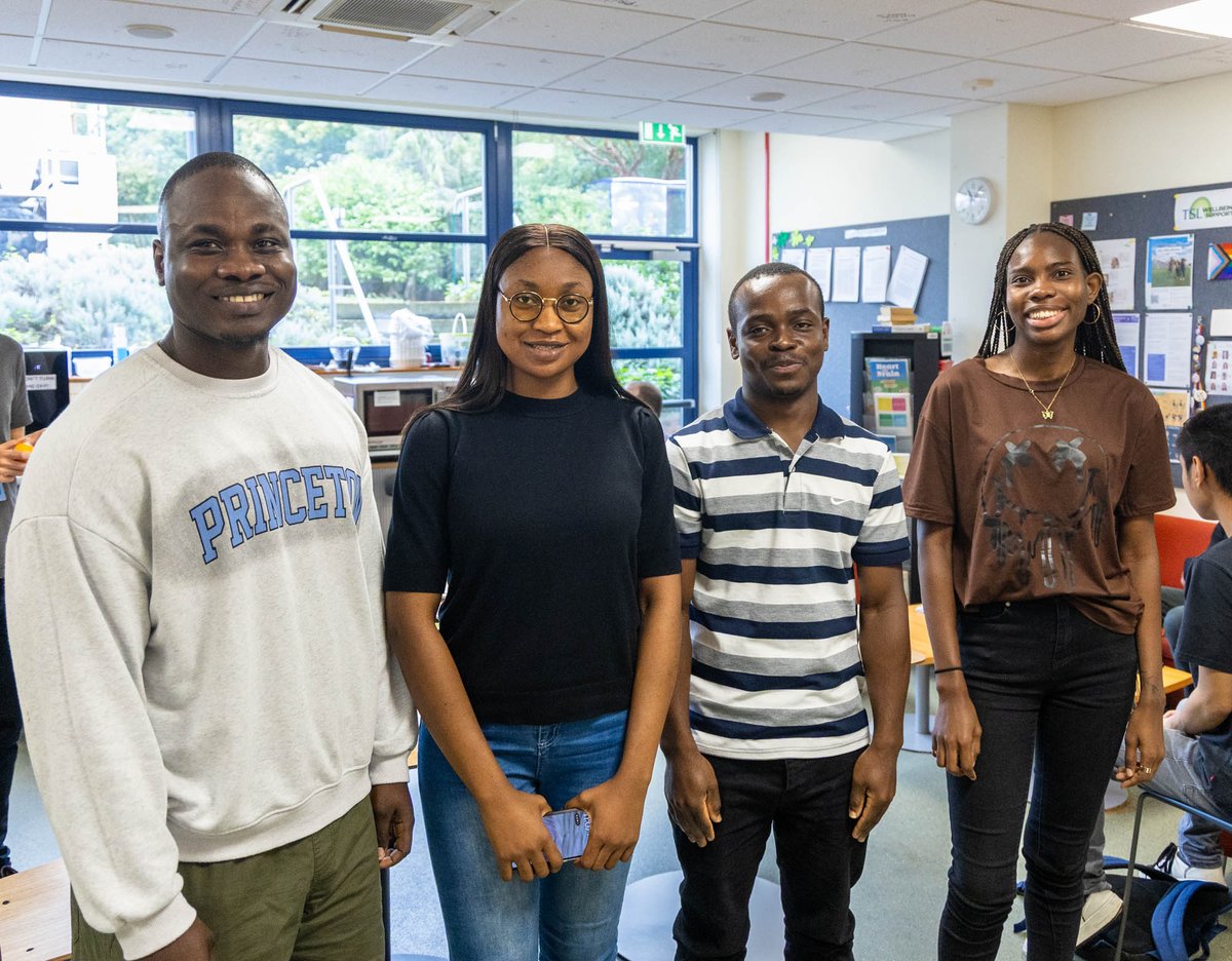 TheSainsburyLab's tweet image. We congratulate our MSc Global Plant Health students on successfully completing the course. It&apos;s been a pleasure witnessing their progress over 12 months - a great investment from the David Sainsbury Scholarships