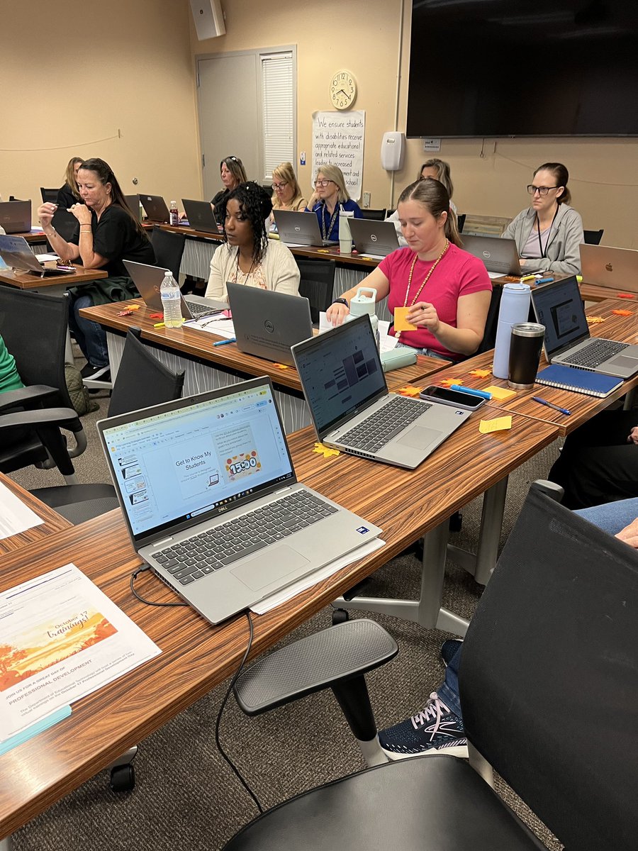 Helping teachers of LEARNING STRATEGIES get to know their Ss &amp; resources to utilize in Blender. Being able to dive in and plan together is so powerful! <a href="/pbcsd/">The School District of Palm Beach County</a> 🙌🏼 #LifetimeLearners