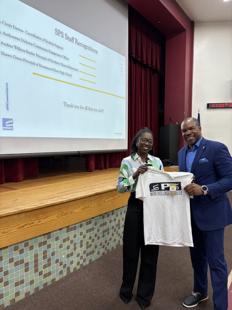 drjbg3's tweet image. Congratulations to our SPS Leaders who were recognized for their dedication and hard work for @SufVAschools: Mrs. Cindy Devers, Mrs. Anthonette Dickens, Dr. Andrea Wilkins-Banks, and Dr. Shawn Green. This is what excellent leadership looks like!!! #WhereExcellenceIsRealized 👏🏾