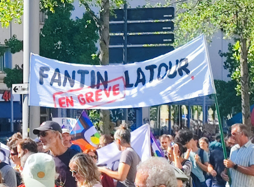 ça y est, la Bourgeoisie est foutue à #Grenoble !

#18septembre #18septembre2025 #manifestation18septembre #Manifestations #BloquonsTout