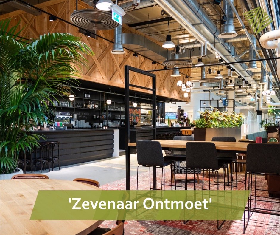#ZevenaarOntmoet | Voel jij je weleens alleen of ken je nog niet veel mensen in de buurt? Kom op zondag 28 september naar de Turmac Cultuurfabriek. Geniet van een gratis lunch en doe mee aan leuke activiteiten. Meer info &amp; aanmelden ➡️ bit.ly/42BTfdI