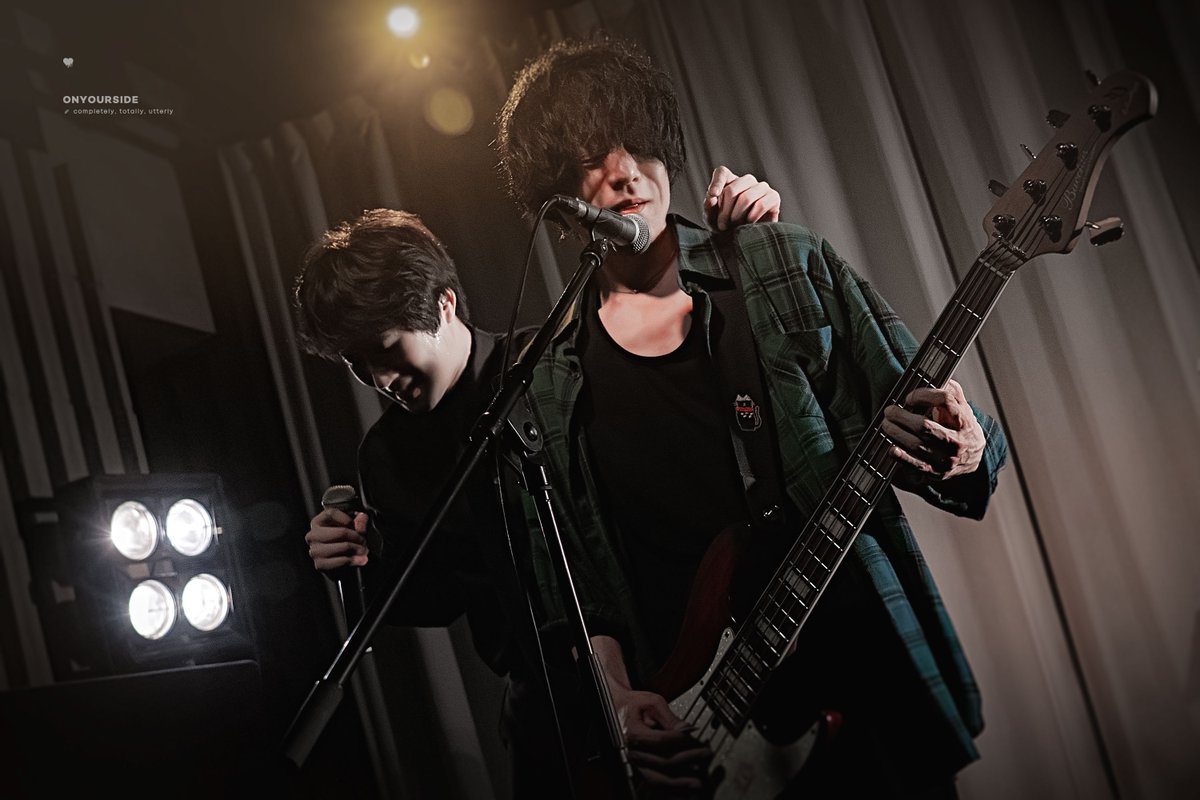 250917  
#HeMeets #히미츠 #오샘 #정다운 #라라라온 
One summer night
그냥 먼 길을 떠나 아무 말도 쪽지도 없이