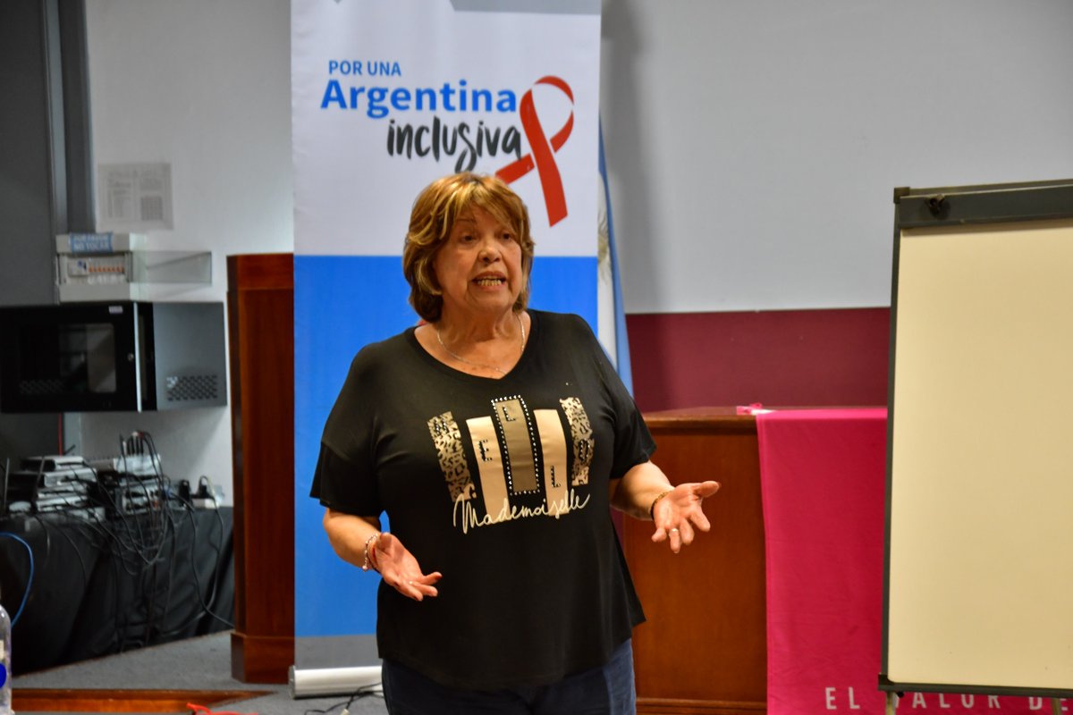 FundEmpoderada's tweet photo. 🫂Gracias por el enorme trabajo realizado en estos meses @FundRumbos de Ramallo, @AmmarCordoba, @RedesNF de Mendoza y Red de personas viviendo con VIH de MDQ. Una vez más reafirmamos que la construcción es colectiva porque si aunamos fuerzas podemos hacer más y mejores cosas. https://t.co/C2040ftJgG