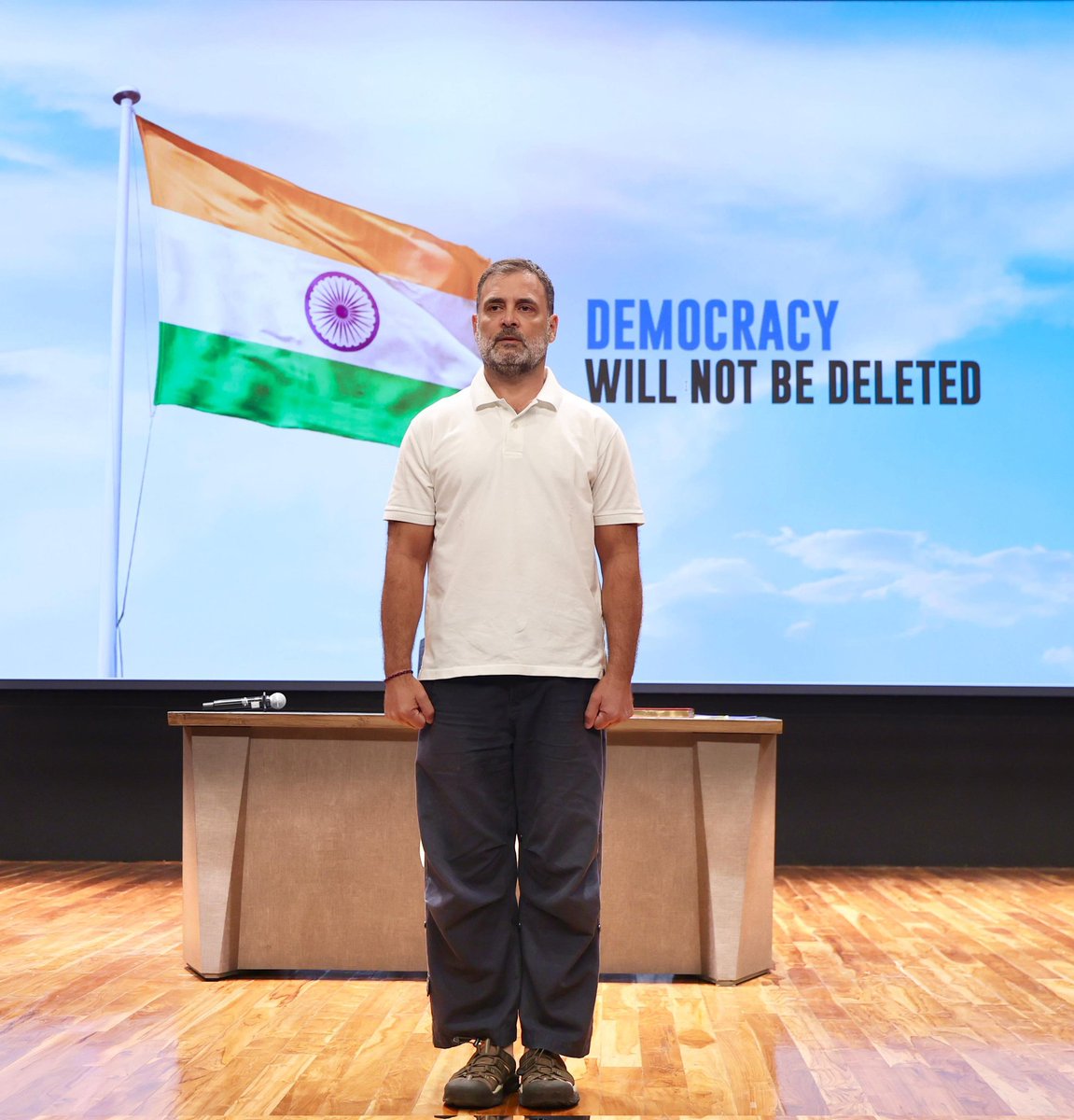 Rahul Gandhi (@rahulgandhi) on Twitter photo рджреЗрд╢ рдХреЗ Yuva
рджреЗрд╢ рдХреЗ Students
рджреЗрд╢ рдХреА Gen Z
рд╕рдВрд╡рд┐рдзрд╛рди рдХреЛ рдмрдЪрд╛рдПрдВрдЧреЗ, рд▓реЛрдХрддрдВрддреНрд░ рдХреА рд░рдХреНрд╖рд╛ рдХрд░реЗрдВрдЧреЗ рдФрд░ рд╡реЛрдЯ рдЪреЛрд░реА рдХреЛ рд░реЛрдХреЗрдВрдЧреЗред
рдореИрдВ рдЙрдирдХреЗ рд╕рд╛рде рд╣рдореЗрд╢рд╛ рдЦрдбрд╝рд╛ рд╣реВрдВред
рдЬрдп рд╣рд┐рдВрдж! рджреЗрд╢ рдХреЗ Yuva
рджреЗрд╢ рдХреЗ Students
рджреЗрд╢ рдХреА Gen Z
рд╕рдВрд╡рд┐рдзрд╛рди рдХреЛ рдмрдЪрд╛рдПрдВрдЧреЗ, рд▓реЛрдХрддрдВрддреНрд░ рдХреА рд░рдХреНрд╖рд╛ рдХрд░реЗрдВрдЧреЗ рдФрд░ рд╡реЛрдЯ рдЪреЛрд░реА рдХреЛ рд░реЛрдХреЗрдВрдЧреЗред
рдореИрдВ рдЙрдирдХреЗ рд╕рд╛рде рд╣рдореЗрд╢рд╛ рдЦрдбрд╝рд╛ рд╣реВрдВред
рдЬрдп рд╣рд┐рдВрдж!