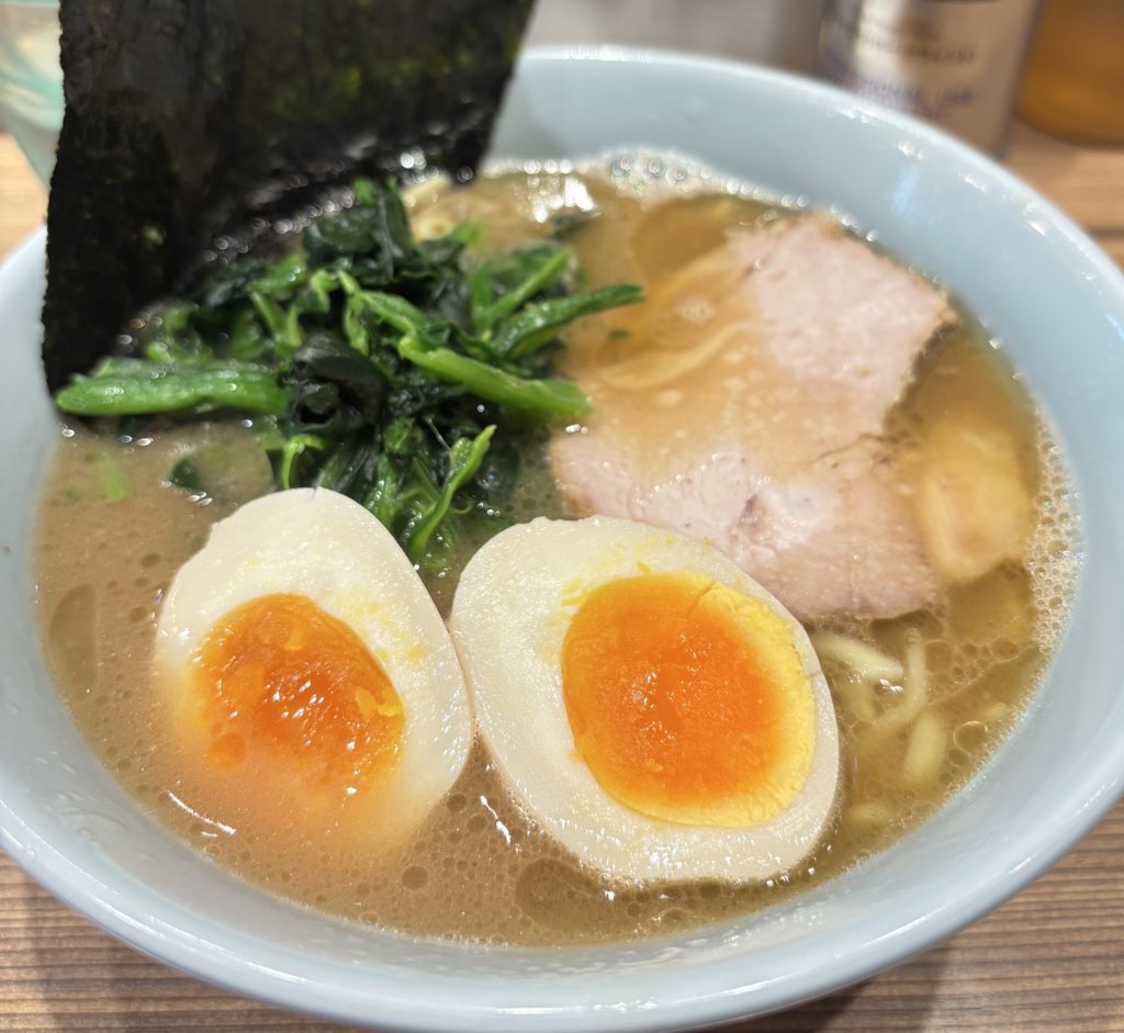 昨日今日と充実した飲み会をした分、明日はものすごい集中力でものすごい量の収録が待っています。
今週は怒涛に遊び怒涛に仕事をする。エネルギーをチャージして、そのエネルギーで仕事にぶつける。
上しか見ない。何もしてない時も何かしてます。

えい！飯テロ！！！！！！

おやすみなさい🌙* :ﾟ