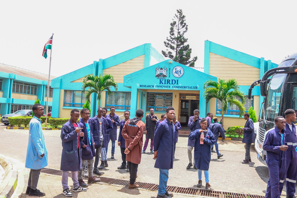 Osilgan Sekel Egri oyoqlarning porno surati