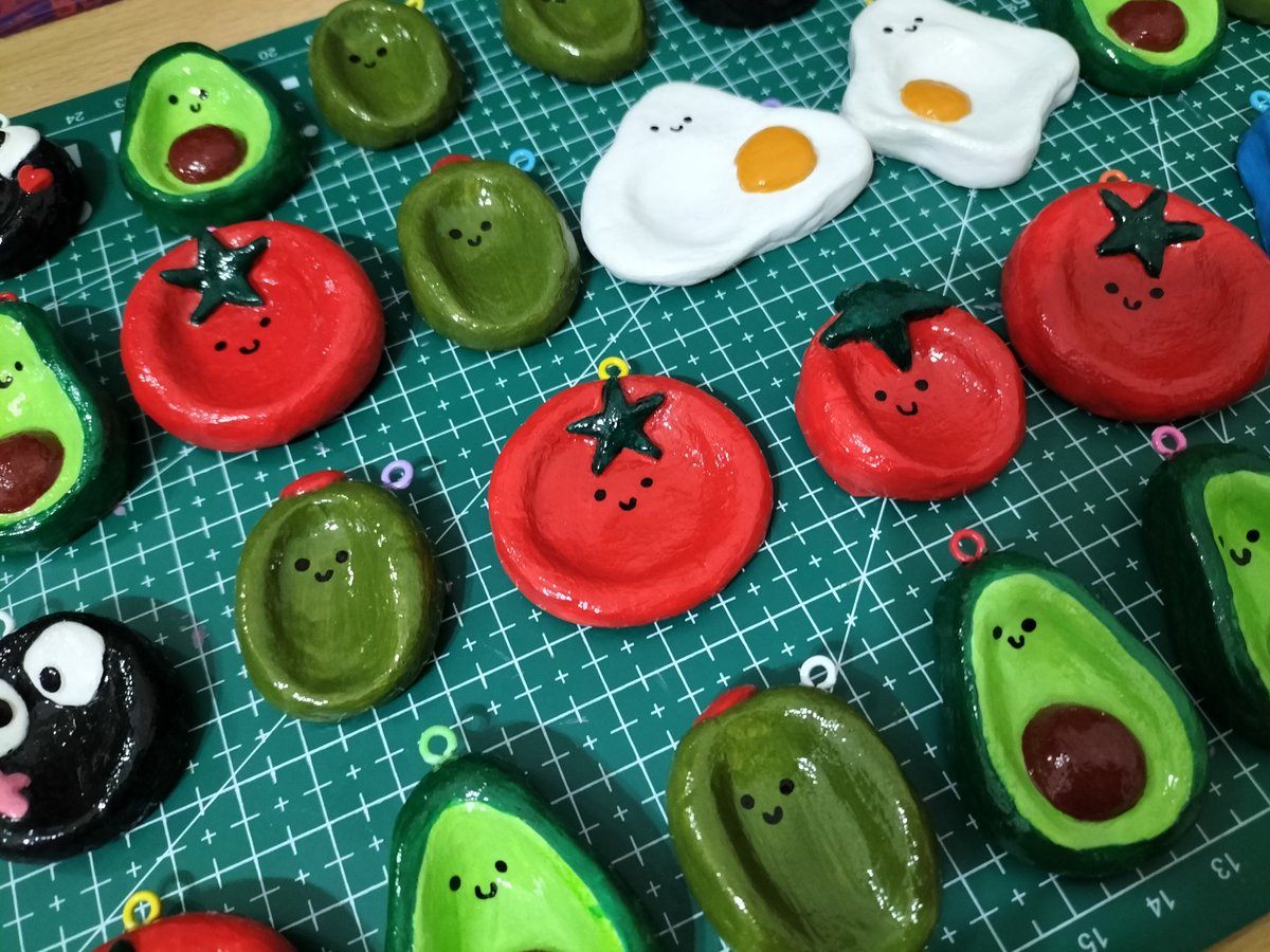 0011_noodee's tweet image. เรียงคิวเคลือบเรียบร้อย เงาวับเลย เหลือเคลือบน้องดาวต่อแต่ปวดหลัง ไว้ค่อยพน.ทำต่อ 💪💥