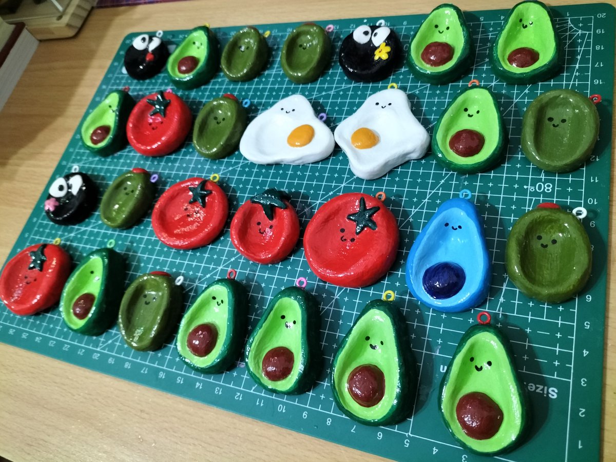 0011_noodee's tweet image. เรียงคิวเคลือบเรียบร้อย เงาวับเลย เหลือเคลือบน้องดาวต่อแต่ปวดหลัง ไว้ค่อยพน.ทำต่อ 💪💥