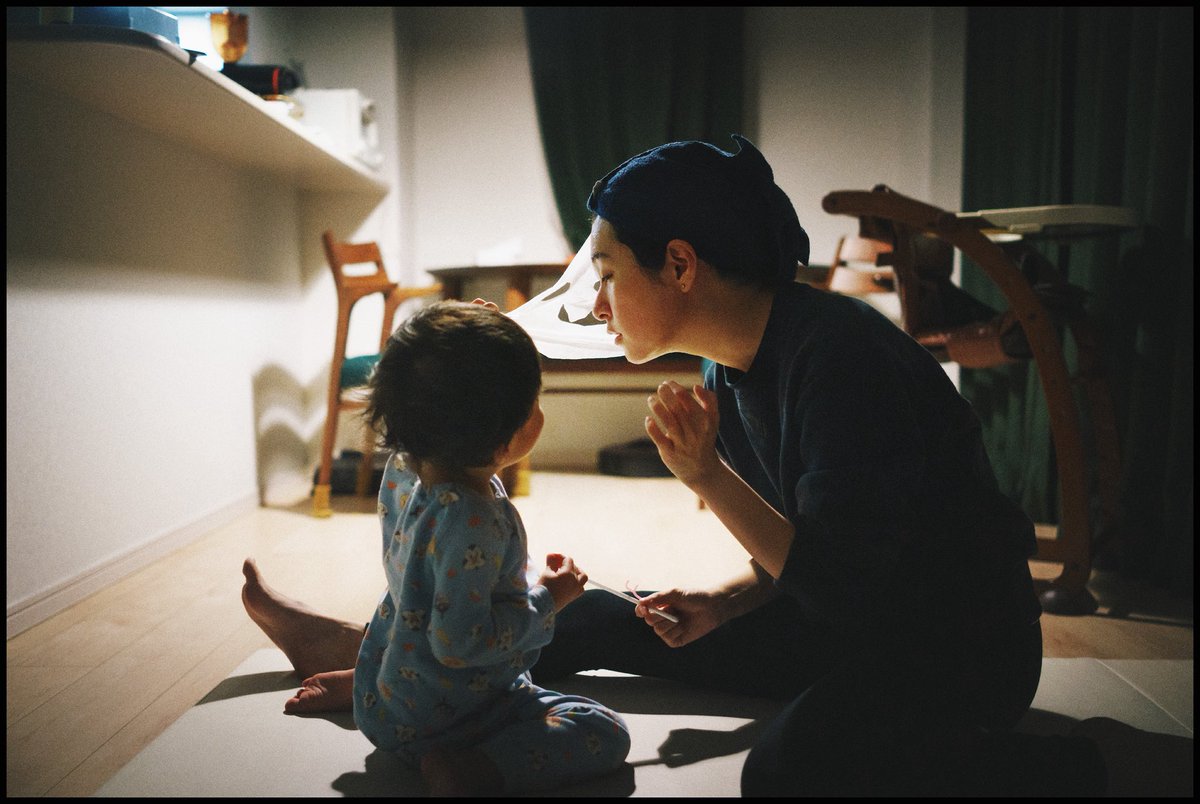 ほら動画と静止画って構図の考え方とか違うから同じようにはならないんですよ全然撮り方違うんですよって言おうとして事例を探しはじめたんやけど僕の写真は割と静止画でも動画でも同じ感じやろうなっていうのばっかり出てくるので実は静止画も動画も一緒なのかもしれない(違います)