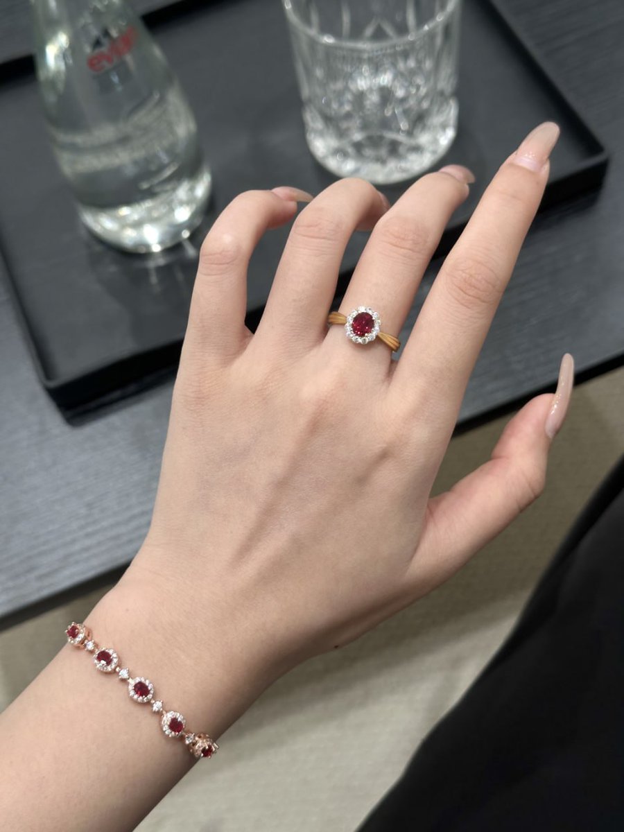 anongeohj's tweet image. Every gem tells a story… this one says glamour 💎❤️