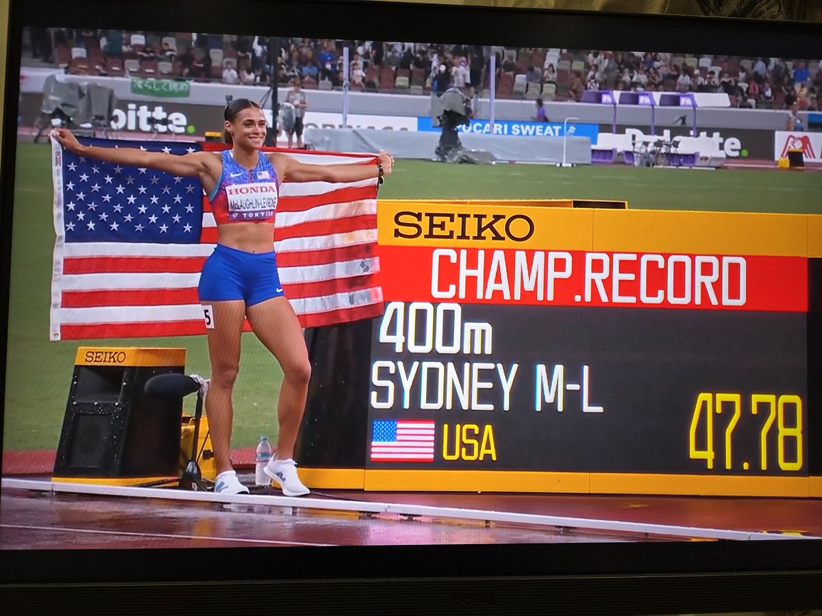 Oh, I've conquered the 400m hurdles? Let me conquer the flat 400m next. I've absolutely no words to describe how great Sydney is. #WorldAthleticsChamps