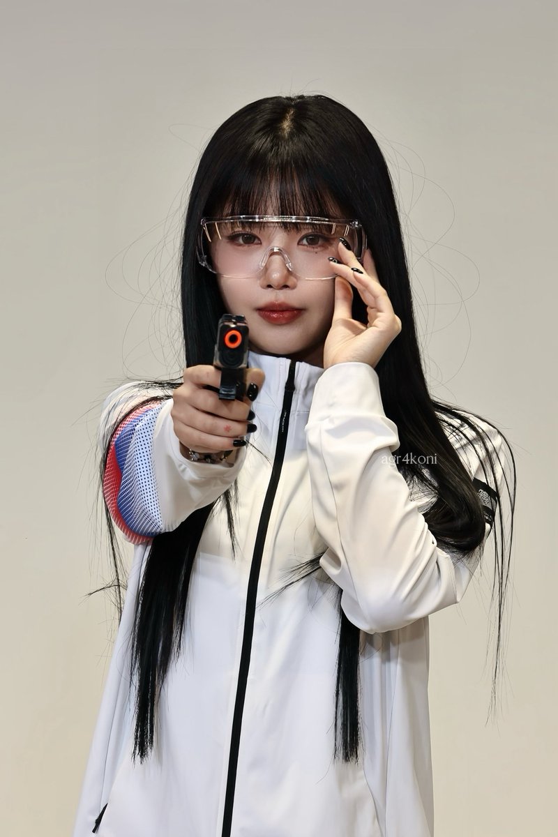4J_koni's tweet image. 250918 

🔫🥇

#SOOJIN #수진