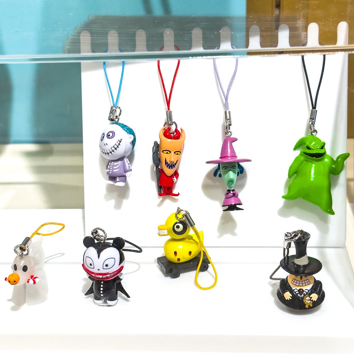 身につけグッズが豊富！ ディズニーストア『ティム・バートン