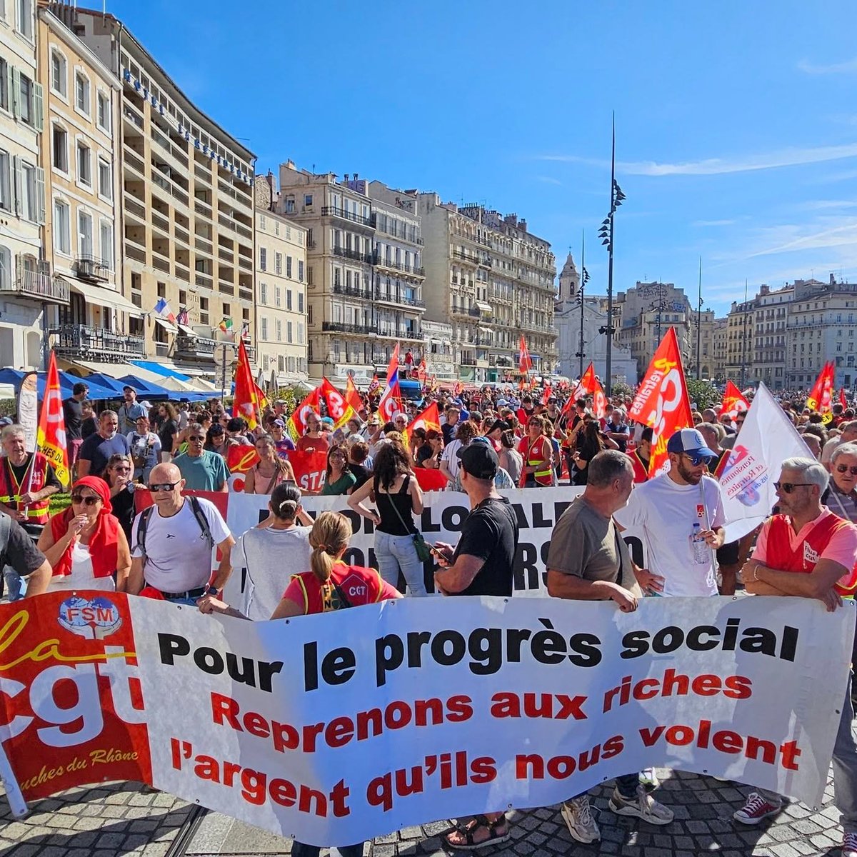 Un seul très riche taxé à 2 % peut, chaque année, financer une crèche entière, un petit immeuble de logements sociaux, ou faire vivre plus d’une centaine de familles au SMIC. 
Nous avons manifesté aujourd'hui pour le rappeler. Nous étions plus de 100 000 à Marseille.