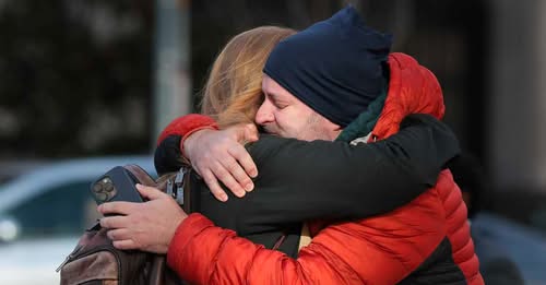 False alarm? Yup. Surge in jobless claims to a 4-year high seemed suspicious, and it was. Fraudulent claims in Texas a big reason. This week jobless claims fall back and show layoffs still low. Texas situation very odd and ?s remain.    marketwatch.com/story/false-al… via <a href="/MarketWatch/">MarketWatch</a>