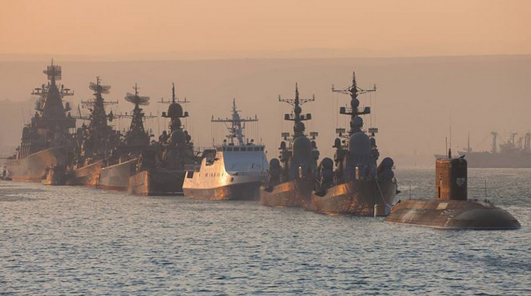 TKouilou's tweet photo. La Flotte russe de la mer Noire traverse une crise profonde et systémique.
 👉 Manque de personnel qualifié, corruption endémique, navires hors d’état de naviguer et recrutement de marginaux : tout indique que ce pilier stratégique de l’armée russe est en plein effondrement.
👇
𝑅𝑒́𝑠𝑢𝑚𝑒́ 𝑑𝑢 𝑇ℎ𝑟𝑒𝑎𝑑 𝑑𝑒 @ChrisO_wiki  (𝑙𝑖𝑒𝑛 𝑎̀ 𝑙𝑎 𝑓𝑖𝑛)

📃/ 9