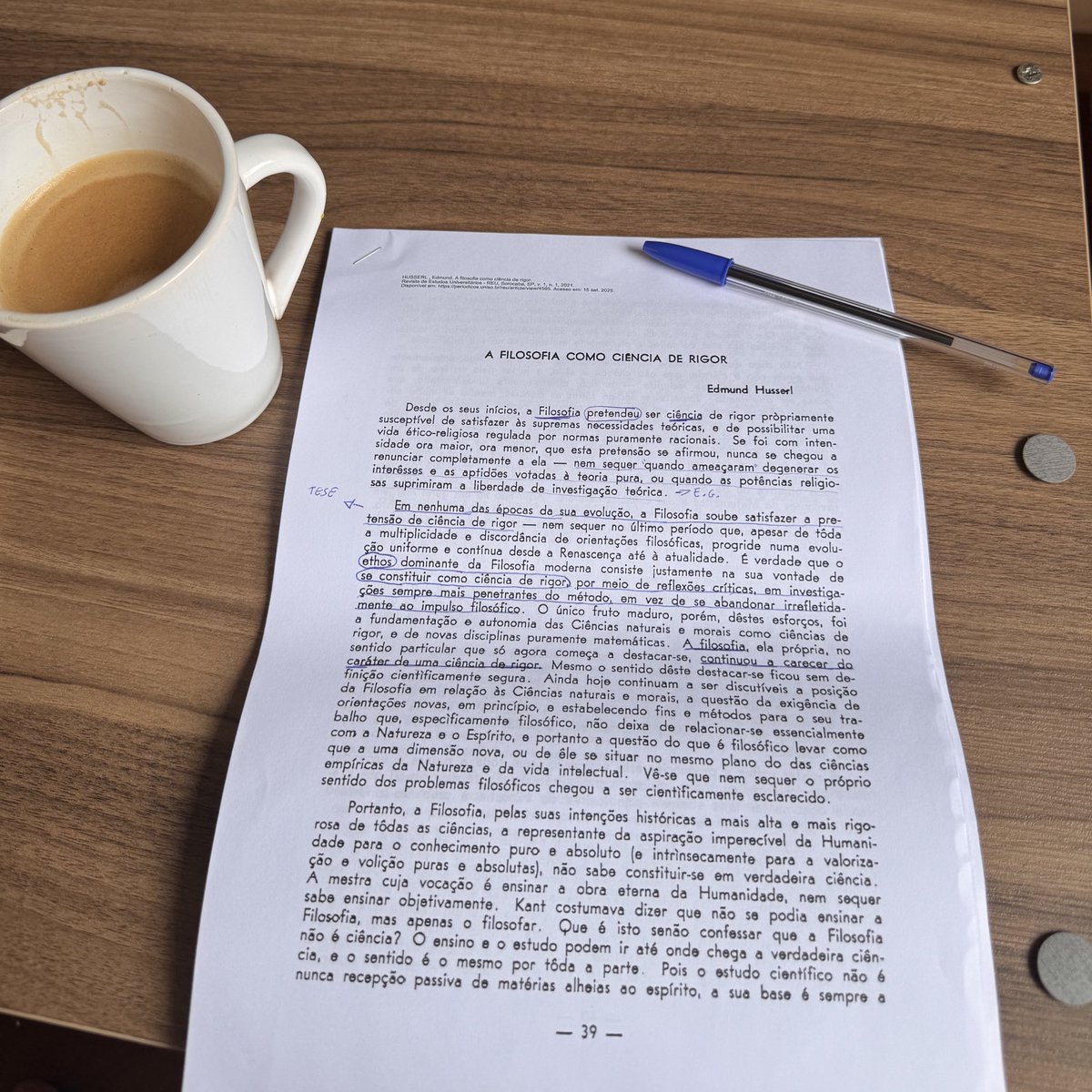 O #cafedamanhatwt de hj é em homenagem aos meus amigos da fenô.

Sim, Bolzano está me fazendo estudar Husserl… E o pior… Estou gostando. Brutal.