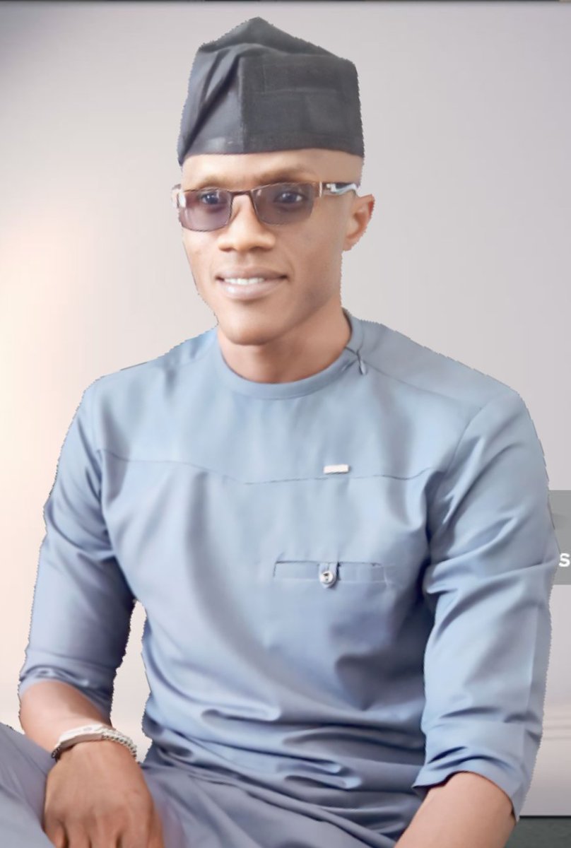 dspwavi's tweet photo. For four decades plus I've never been laid on hospital bed for any reason, not bcos am special, but God grace is sufficient to my soul, join me as I present myself to God, thanking him for the love shown to me, despite my short coming, #happy_birthday_to_me.🎂🍾 https://t.co/omSy6Onped