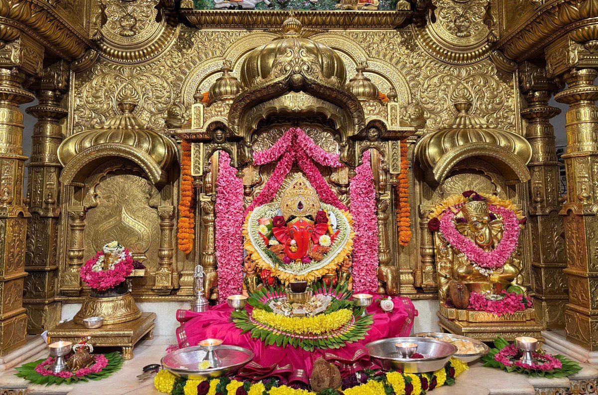 🙏 गणपती  बाप्पा मोरया 🌺मंगलमूर्ती मोरया 🙏१८/०९/२०२५
🙏Ganapati Bappa Moraya 🌺 Mangalmurti Moraya  🙏18/09/2025