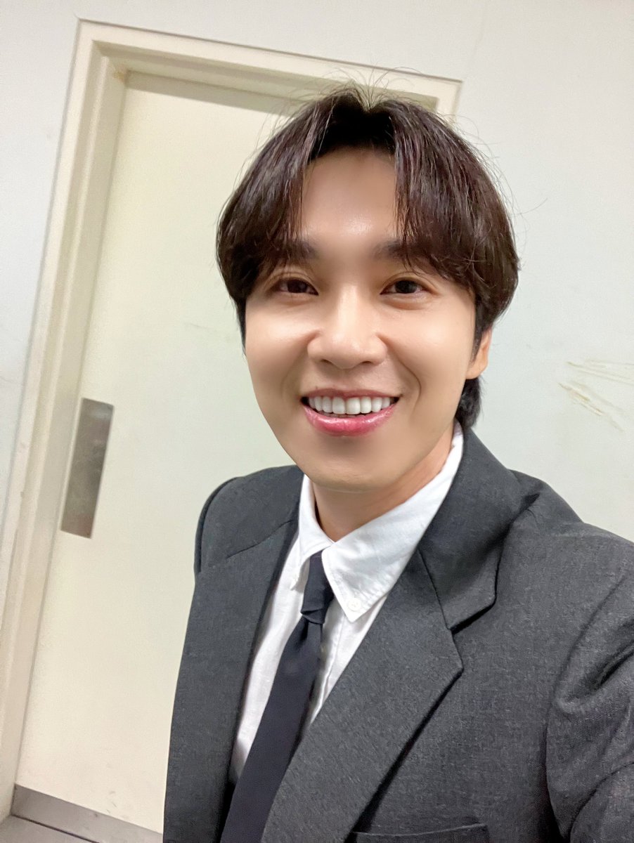 [📸]
가을밤을 채운 이석훈의 노래,
2주 차의 시작도 함께해 주셔서 감사합니다🍂💖

#이석훈 #LEESEOKHOON #SG워너비 #SGWANNABE #소극장콘서트 #쓰임새로쓰임