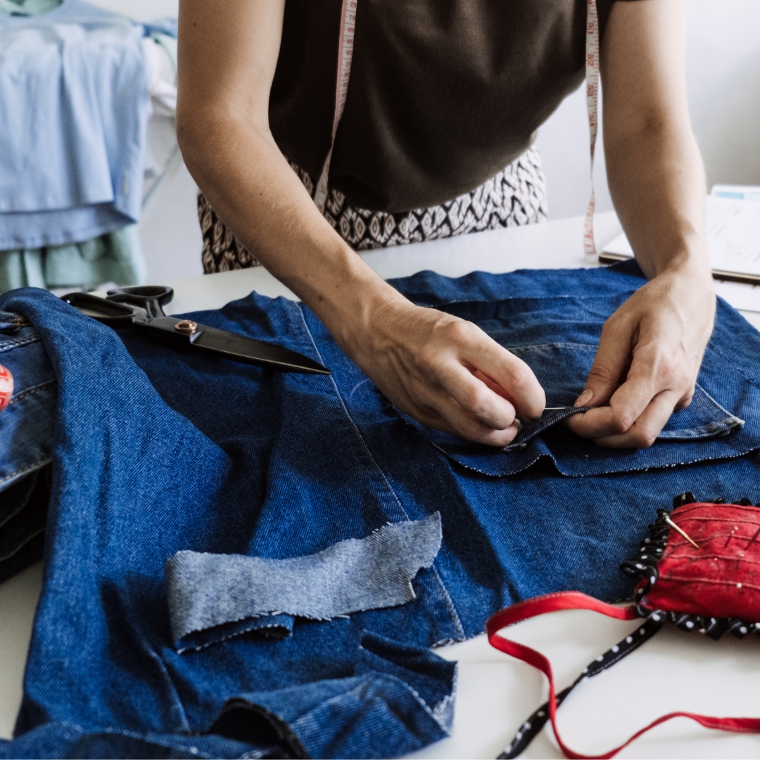 Hackney Council (@hackneycouncil) on Twitter photo Repair, mend and upcycle your old clothes at these FREE workshops at Chats Palace (<a href="/chatspalace/">Chats Palace</a>).
- Saturday 20 September
- Saturday 27 September
11am-4pm 👇 Repair, mend and upcycle your old clothes at these FREE workshops at Chats Palace (<a href="/chatspalace/">Chats Palace</a>).
- Saturday 20 September
- Saturday 27 September
11am-4pm 👇