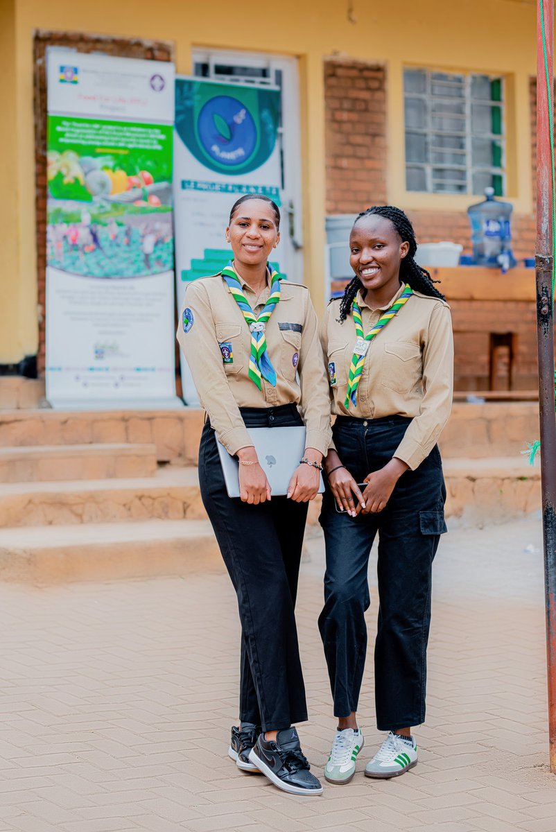 MajestieScoutsR's tweet photo. No wonder we carry the title of "#MAJESTIES", our crown is worked for and earned. No opportunity is ever wasted, we attended the storytelling & Communication workshop for sharpening our skills and then contribute by sharing scouts activities creatively.
#WomenInScouting https://t.co/aqNWRQbzft
