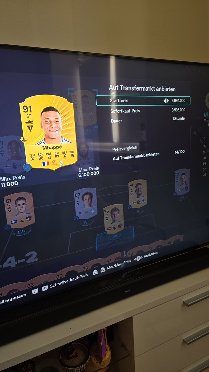 chelseaaa55's tweet photo. @UTSources Last 7,5k pack first walkout :) https://t.co/WTCwhWJqpg