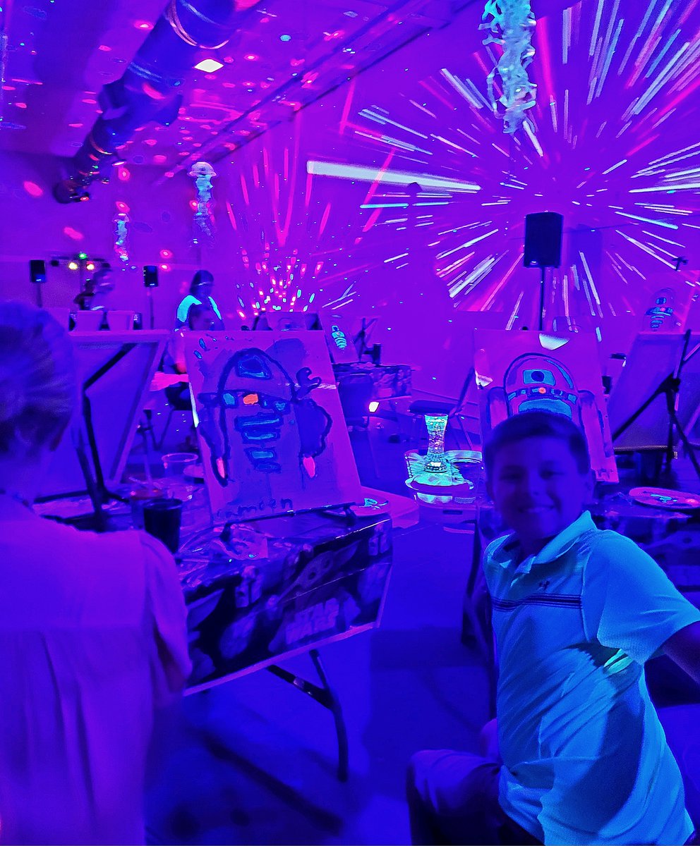 LyshellM's tweet image. Join our vibrant community and dance with color at our epic group art sessions!  Whether you’re a curious soul, a fun-loving duo, or a team ready to bond, this is your canvas.  Check it out: wix.to/vYpidoN #ArtWithJoy #CreativeConnection #RogersAR