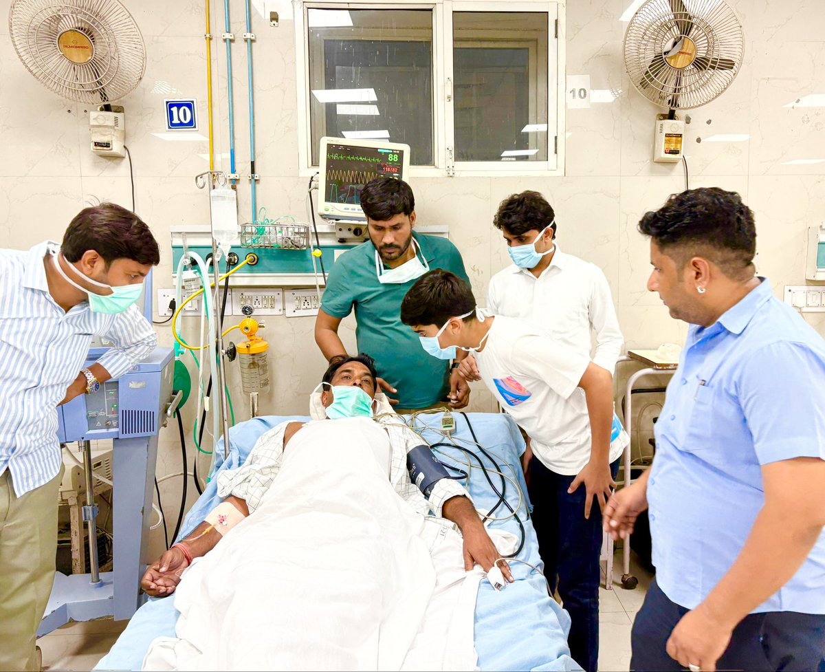 📍SMS अस्पताल जयपुर.!
मैंने पहले अन्न त्याग रखा था और आज से अभी से जल भी त्याग दिया है.!
मेरा आमरण अनशन जारी रहेगा,
चाहे मुझे ये सरकार, प्रशासन अस्पताल में रखे या जेल में..
अन्याय और भृष्ट सिस्टम के खिलाफ मेरी लड़ाई जारी रहेगी.!