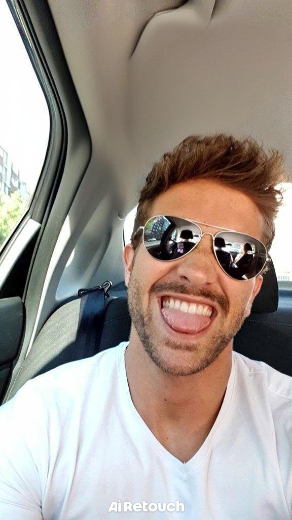 NovAlboranArg's tweet photo. Feliz jueves familia!!! que la alegría te acompañe en cada paso y la energía positiva te rodee siempre. 🤗🫶
#pabloalboran #familiaalboranista #jueves #felizjueves #musica #disconuevo #cancionnueva #Estreno #kM0 #kilometrocero #vamonosdeaqui
@pabloalboran @WarnerMusicArg https://t.co/eDoUHB3GEy