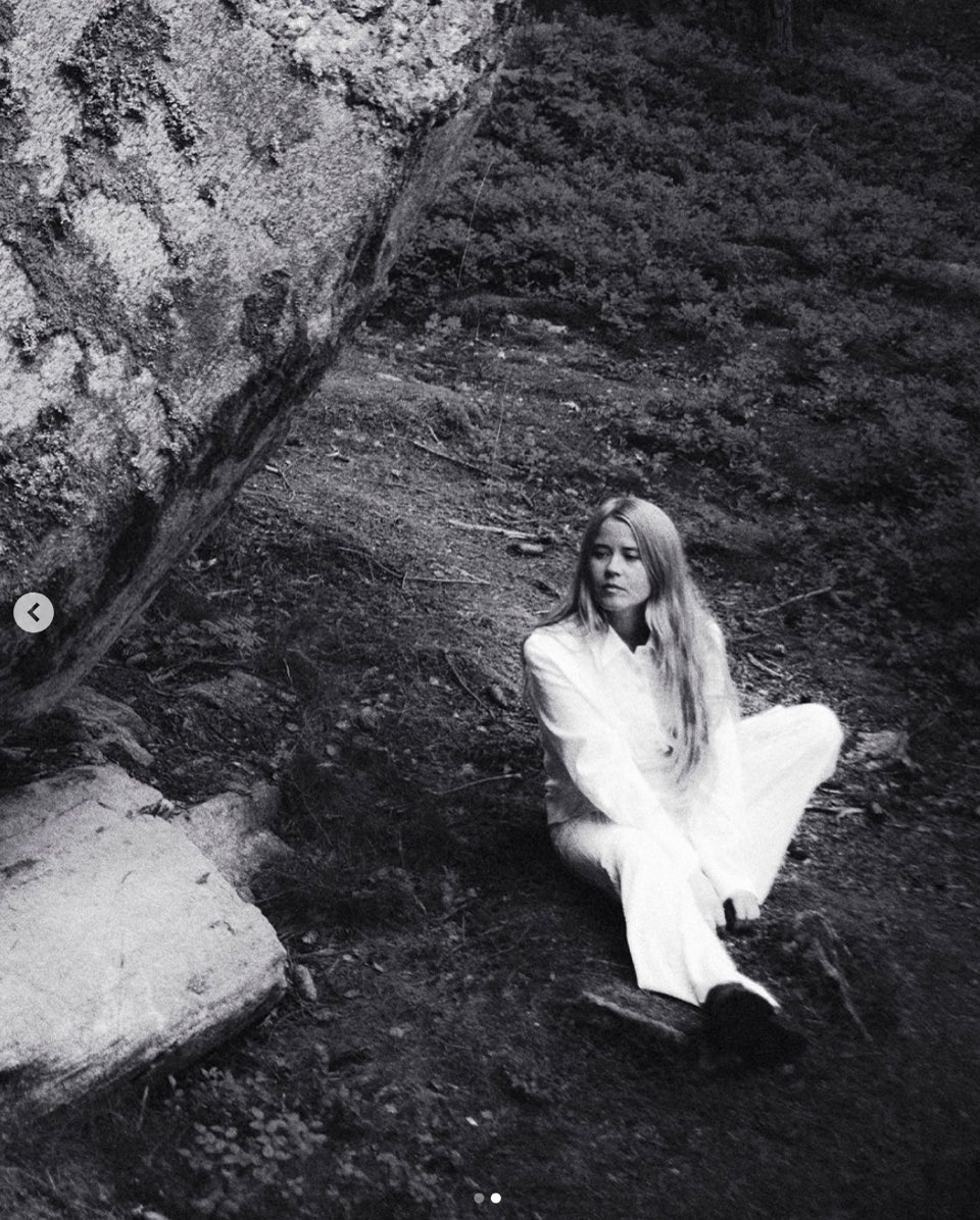 NOW WAVE tweet media