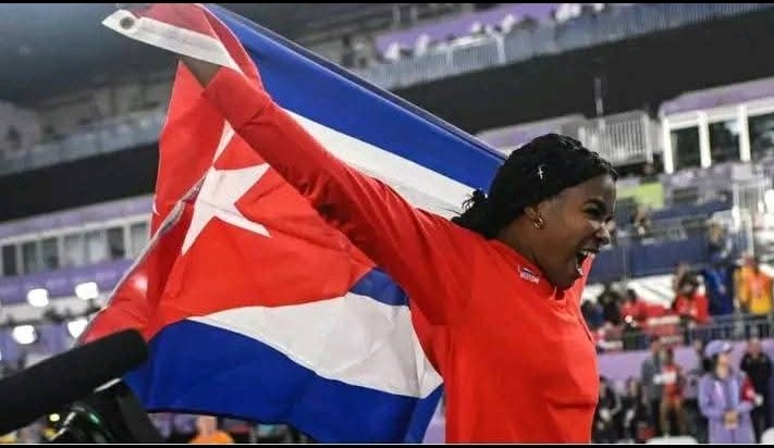 Leyanis, campeona mundial, con 14,94 metros. Era la favorita y revalidó esa condición. Felicidades, cubana.
#CubaVencerá
#UnidosXCuba