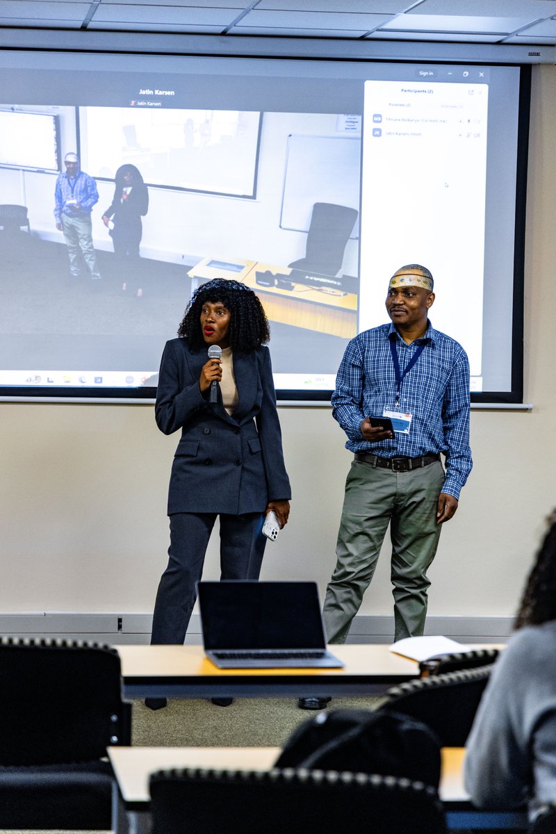 SSRC_APDD's tweet photo. The #AUSS-SA Inaugural National Seminar opened with LOC members Dr. Silindile Mlilo, Mr. Bambo Miti, &amp; Ms. Kgomotso Komane, who welcomed participants to build a “vibrant community,” share knowledge &amp; sharpen ideas for sustainable #peacebuilding in South Africa. https://t.co/FEMt9AakAS