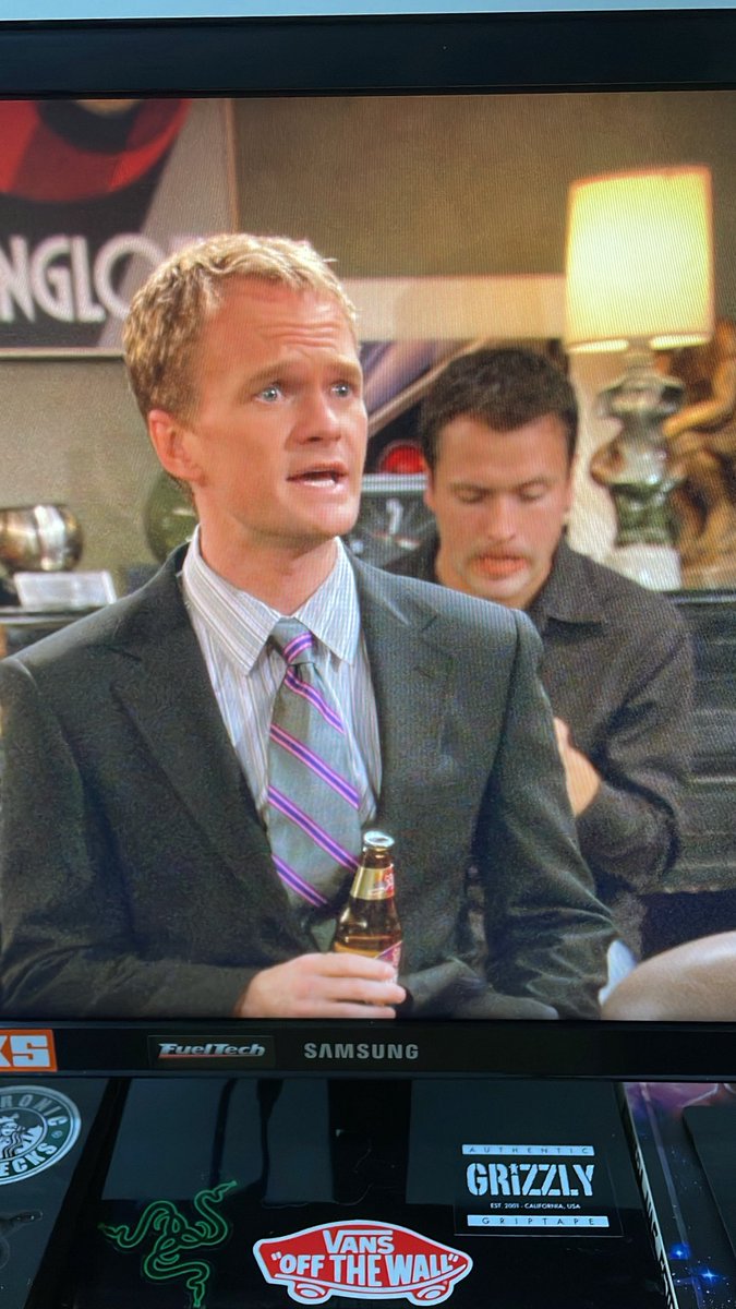 pedro_colasso's tweet photo. Barney melhor personagem. https://t.co/EENopakYvb