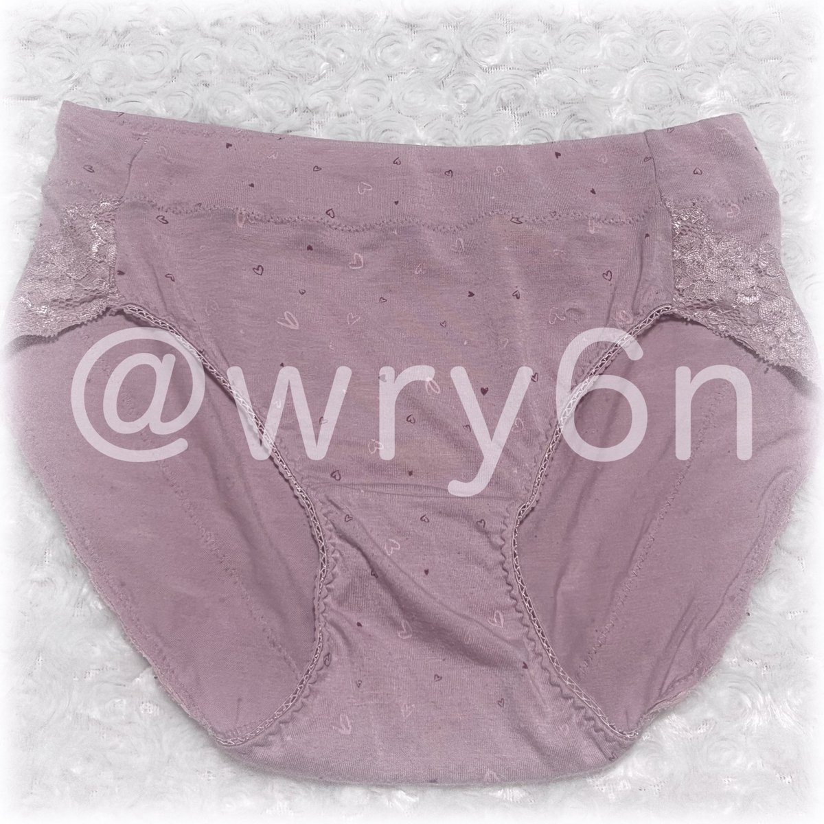 wry6n's tweet photo. 愛用よれよれおぱんつ🩷

2400+送料

履き心地めちゃくちゃ好きでお気に入りです🎀
いっぱい履いてたから毛玉になっちゃってる(^т  ̫ т^)
固ツイご確認のうえお気軽にDMまで𖤐´-

 #下着売り子 #下着売ります https://t.co/nz2eopntBH