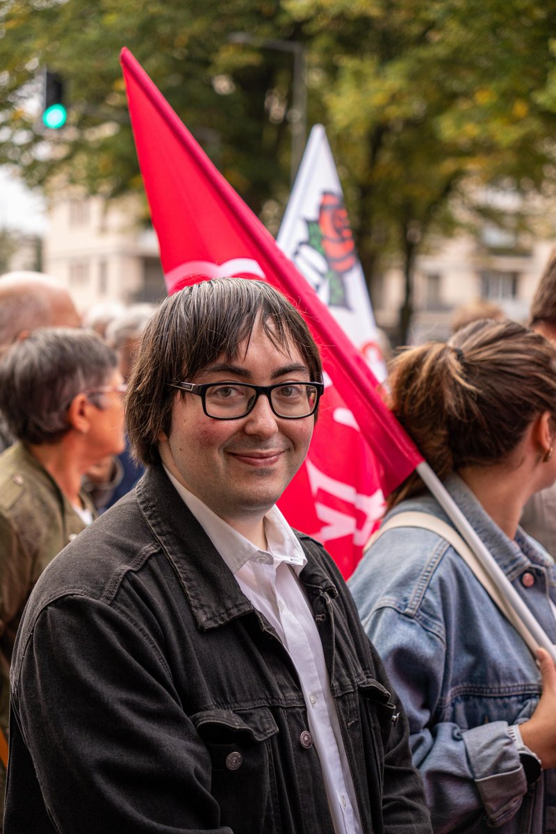 ps_slr's tweet photo. 🌹📢 Ce jeudi matin, les militants socialistes étaient rassemblés avec les organisations syndicales pour faire part de leurs préoccupations sur le monde du travail et demander plus de justice sociale et fiscale.

📸 : Antoine Potor / Quentin Thirot / Romain Chéron https://t.co/SU5oLC8A6t