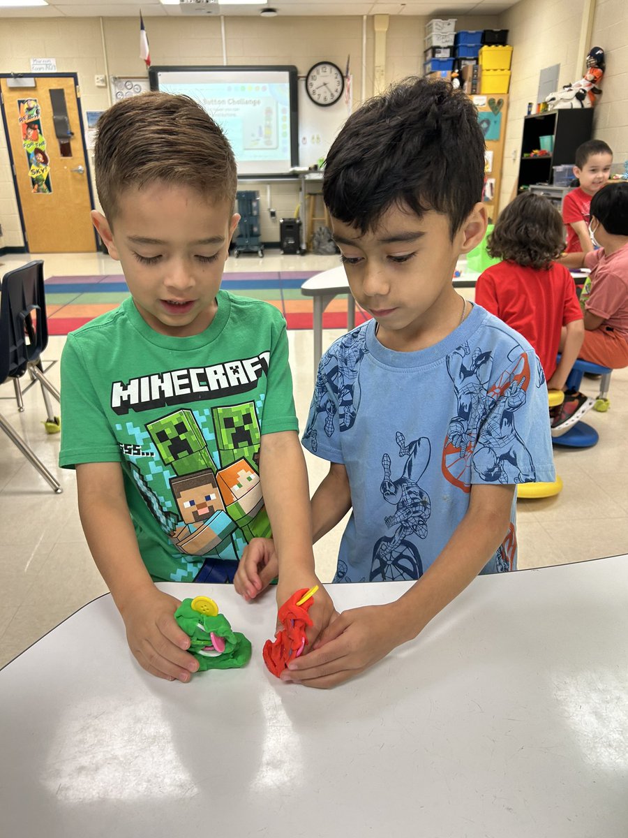 Mrs. Flores ⚓️💙 tweet media