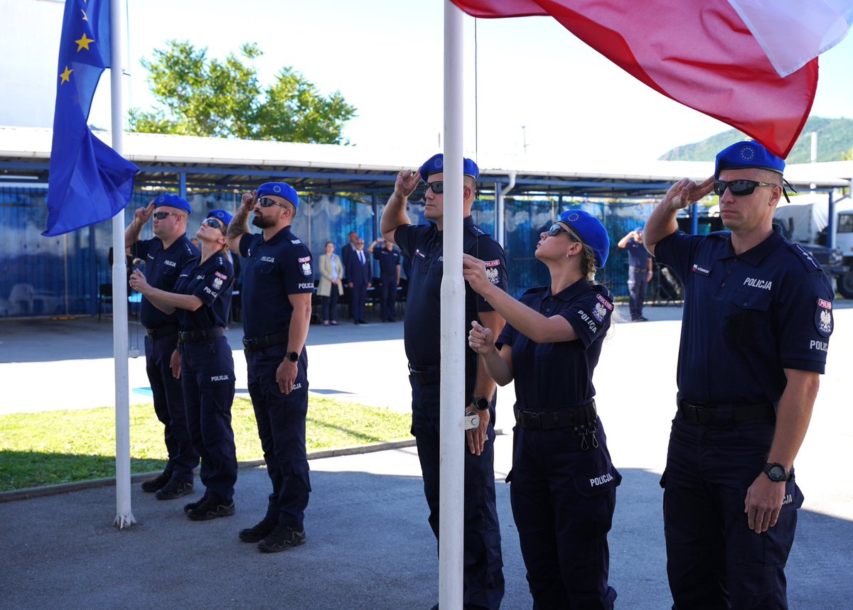 EULEXKosovo's tweet photo. 💪🇵🇱 Welcome to our Formed Police Unit's XXXVIII rotation!

Today, @EulexHoM Giovanni Pietro Barbano presided over the welcome ceremony for the 105 @PolskaPolicja men &amp; women deployed to EULEX FPU to support 🇽🇰 stability &amp; contribute to the security of all communities. https://t.co/oznZTVYQUn