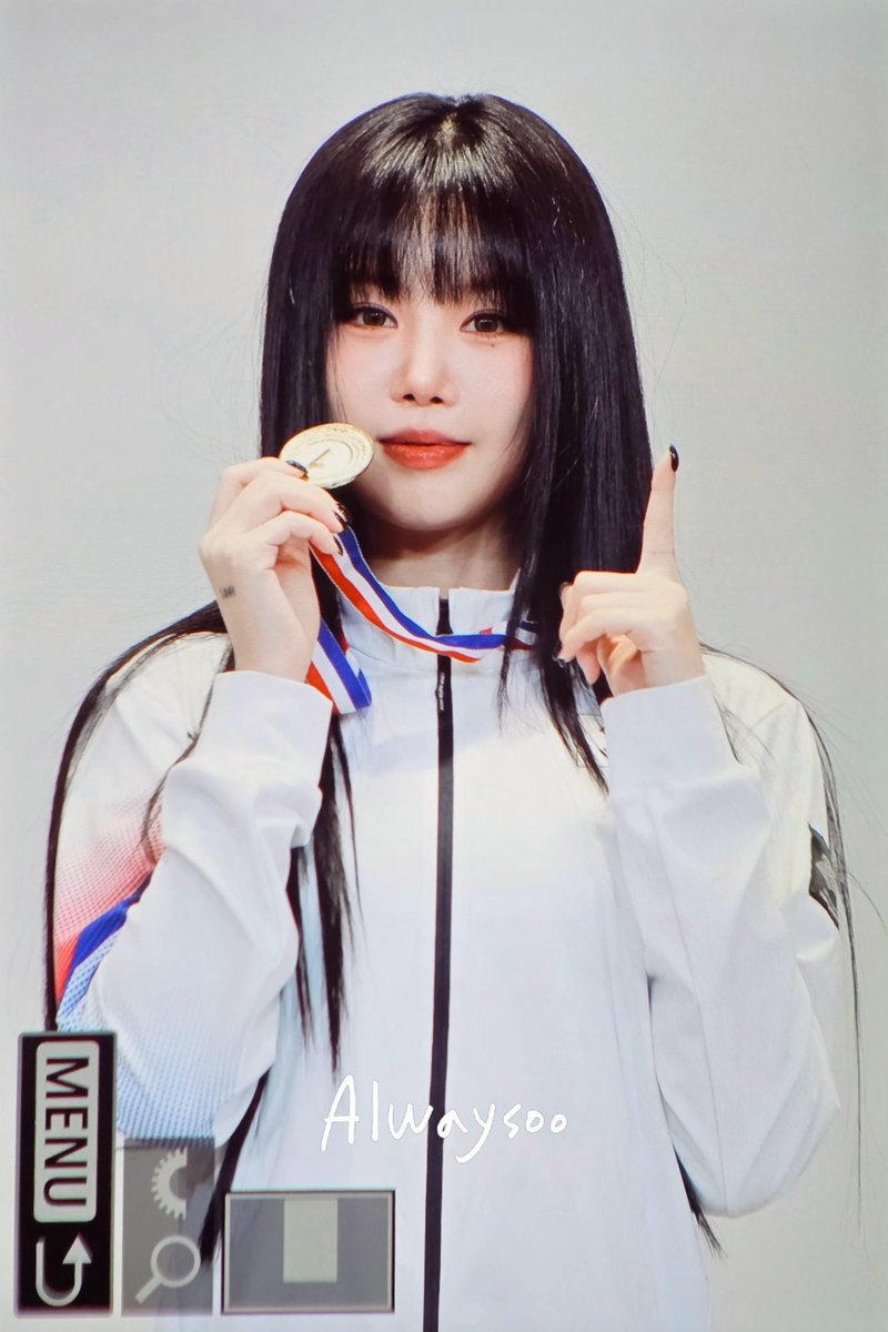 _Alwaysoo's tweet photo. 250918 애플뮤직 대면 수진

🥇🔫

#수진 #SOOJIN https://t.co/OKdIby6iOK